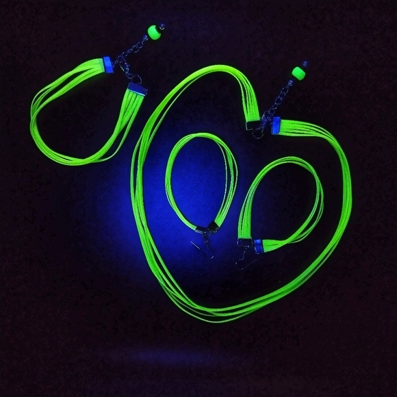 GLOW NECKLACE - Picture 10 of 13